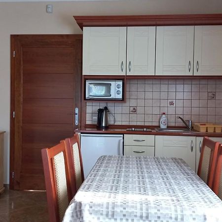 Kistolmacs Nefelejcs Fagyizo Es Apartmanhaz מראה חיצוני תמונה